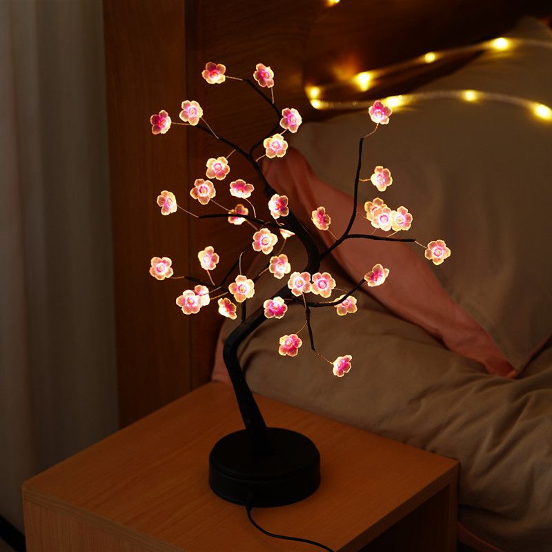 Une Magie Étincelante avec la "LED Firefly Tree Light"