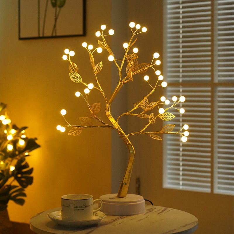 Une Magie Étincelante avec la "LED Firefly Tree Light"