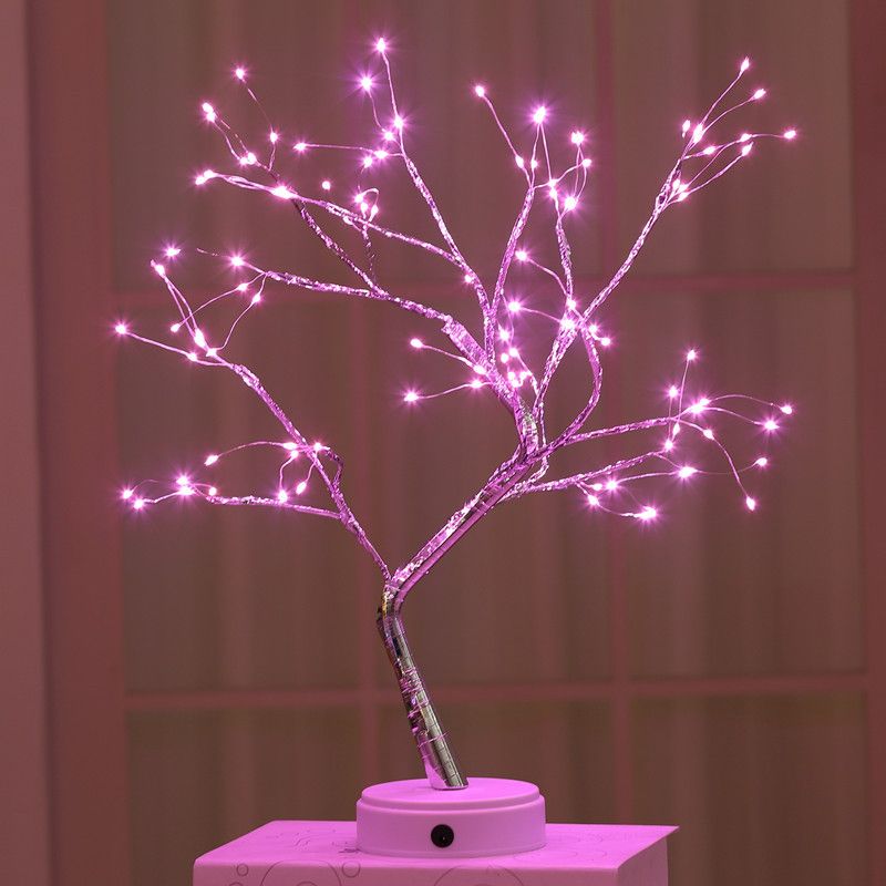 Une Magie Étincelante avec la "LED Firefly Tree Light"