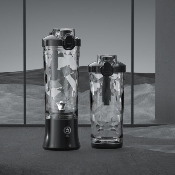 Mini electric juicing blender