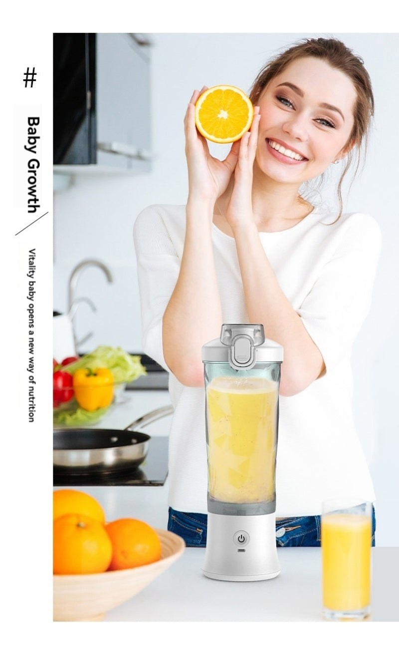 Mini electric juicing blender